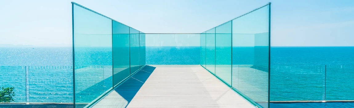 Customized Glass Pool Fence Repair Services in Palm City, FL